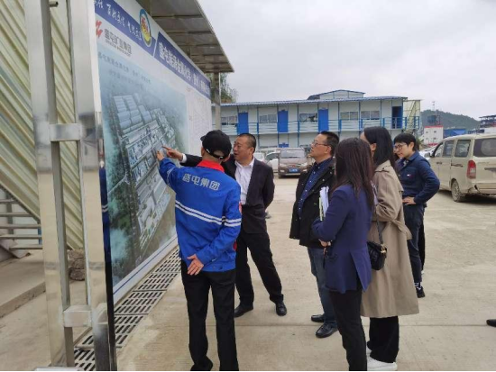 FݶУ^ƪ¡^ڷ(w)ǭݸ|(zh)l(f)չƪ